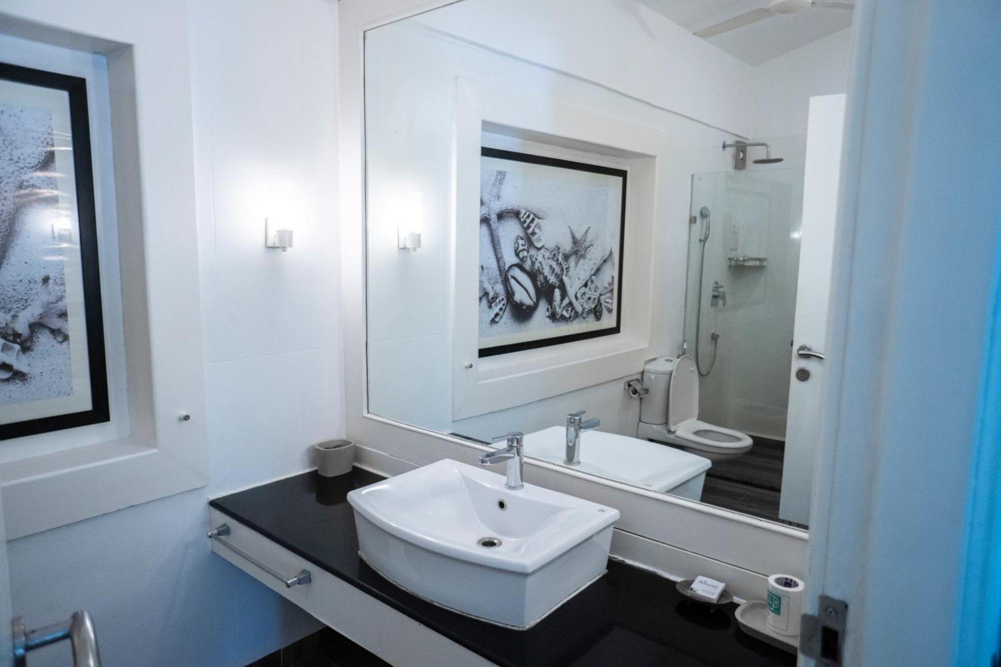 Regenta Beach House Resort, Goa 比纳里姆 外观 照片