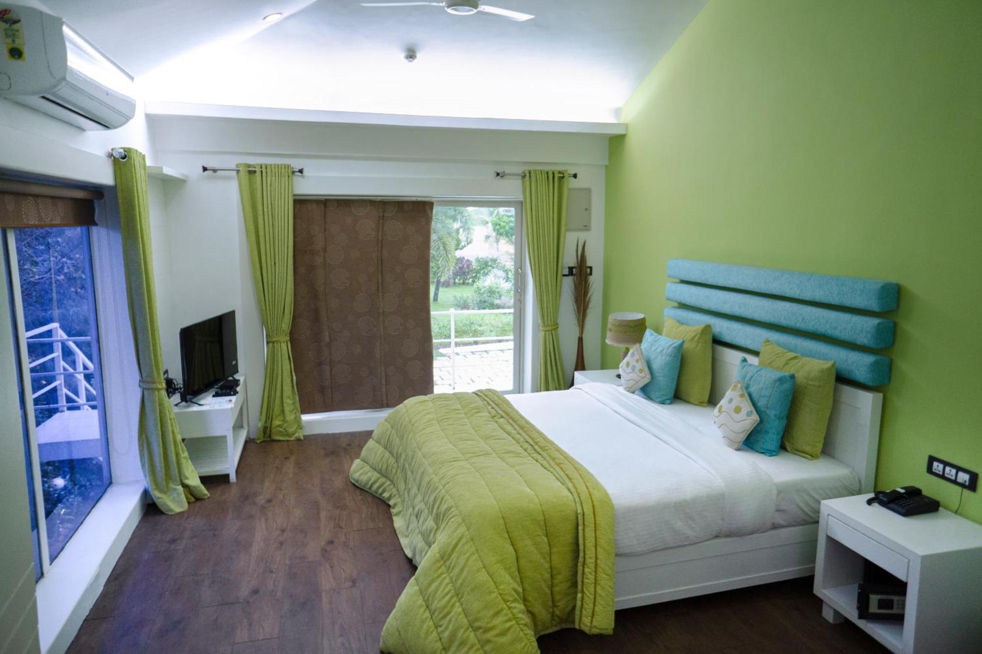 Regenta Beach House Resort, Goa 比纳里姆 外观 照片
